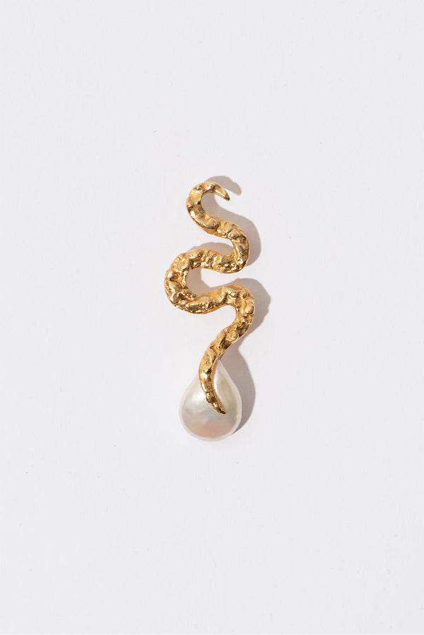 The Snake Gold Plated Earrings w. Pearl