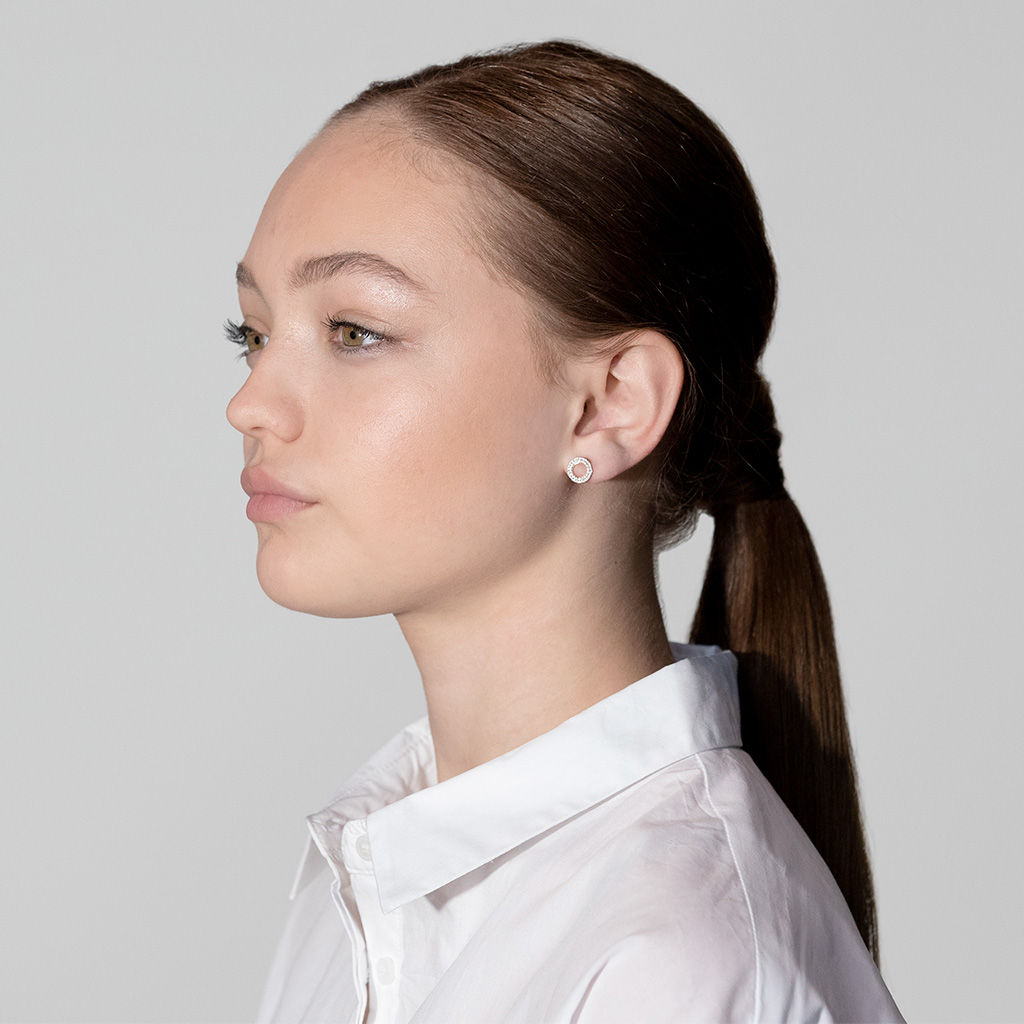 Matiné 18K Gold Studs w. 84 Diamonds