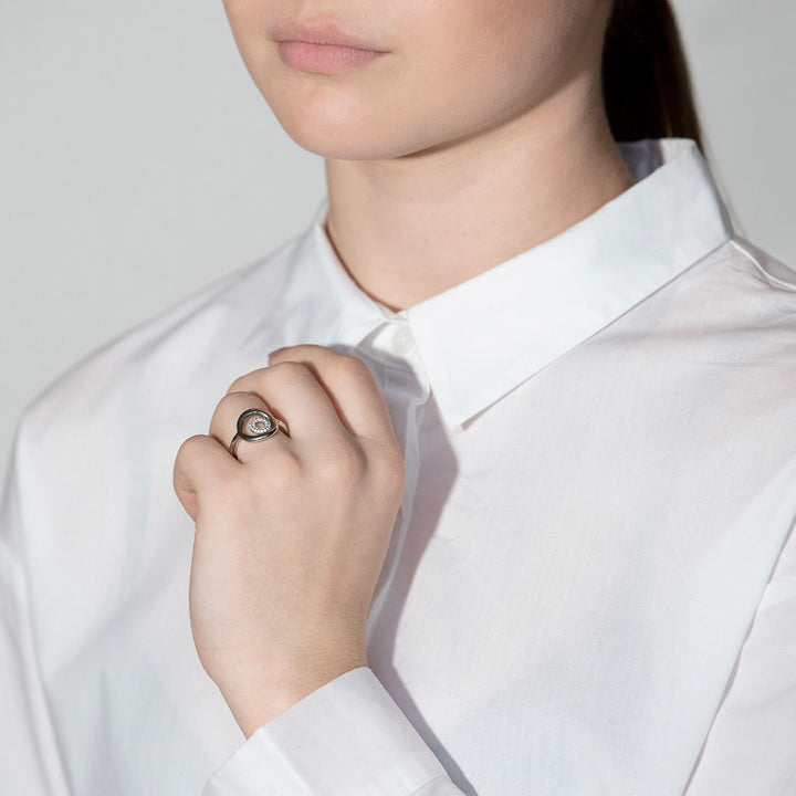 Matiné Ring aus 18 Weißgold mit 31 Diamanten