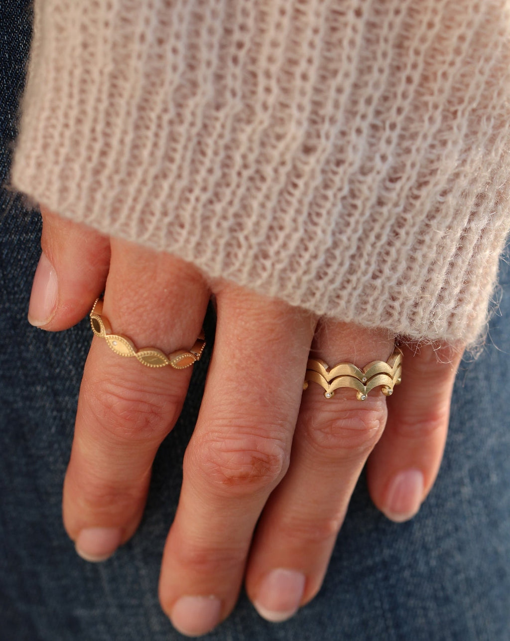 Royal 18K Whitegold Ring w. Diamond