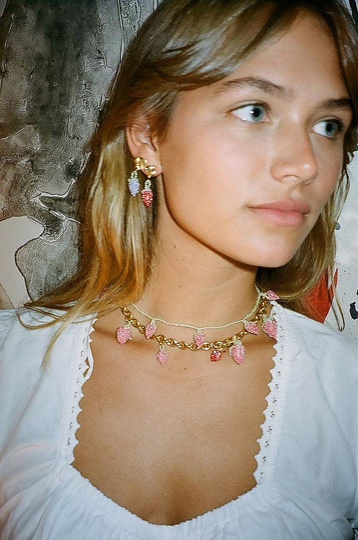 Tiny Gold Blob Pale Grape Ohrring I Goldplattiert I Lila Schmuckperlen