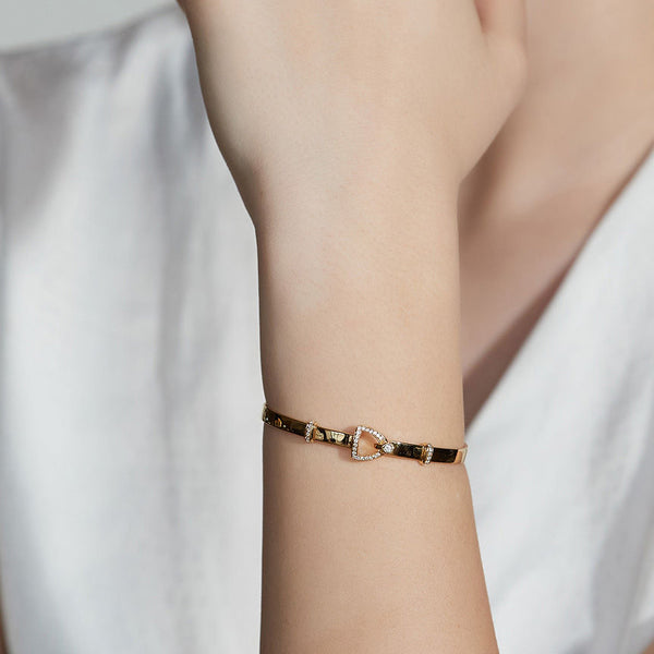 Fiontini 18K Gold Bangle w. 37 Diamonds