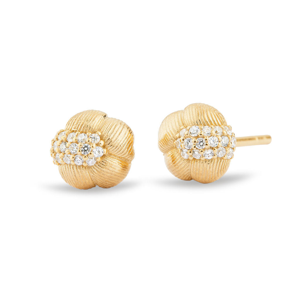 Savá 18K Gold Studs w. 32 Diamonds