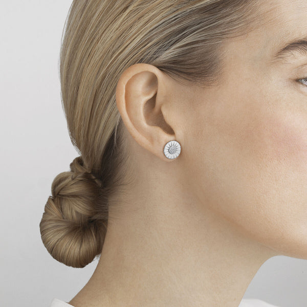 Daisy 11 mm. Silver Earrings w. Diamonds, 0.10ct.