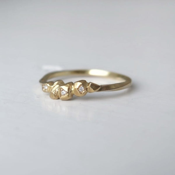 Delicate Nugget Ring Guld, Hvide Diamanter