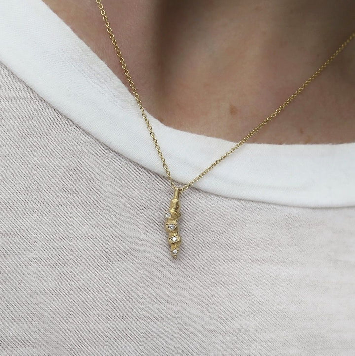 Delicate Nugget Diamond Pendant Gold