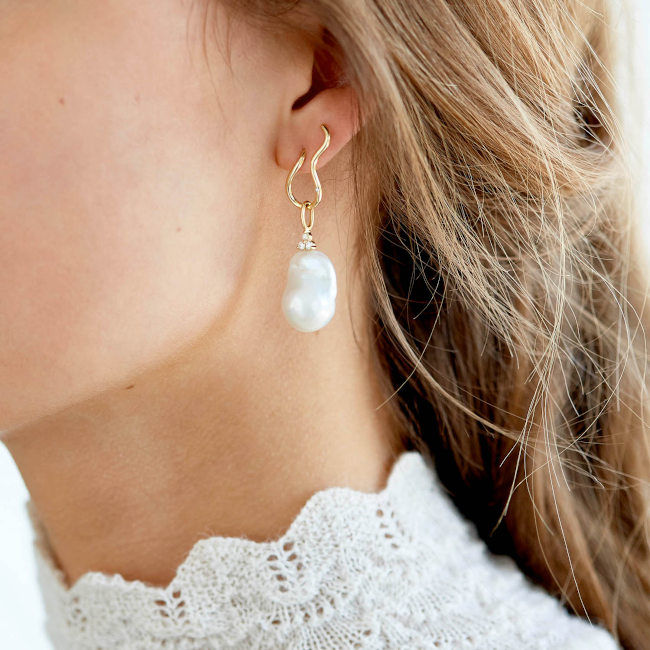 Fryd Wave 18K Guld Ørestik m. Diamant