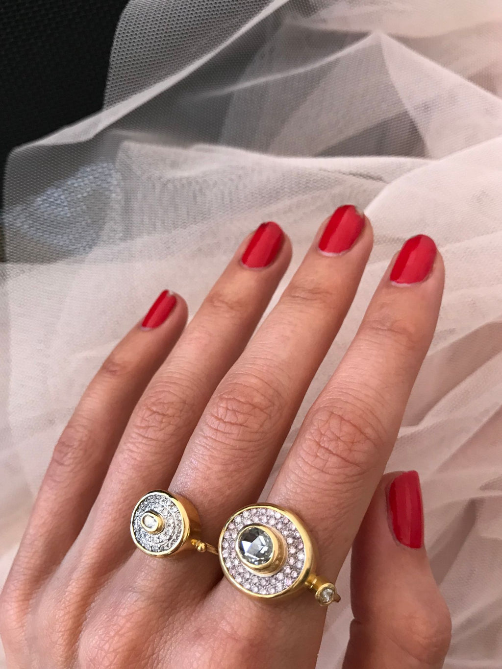 Cocktail 18K Gold Ring w. Diamonds