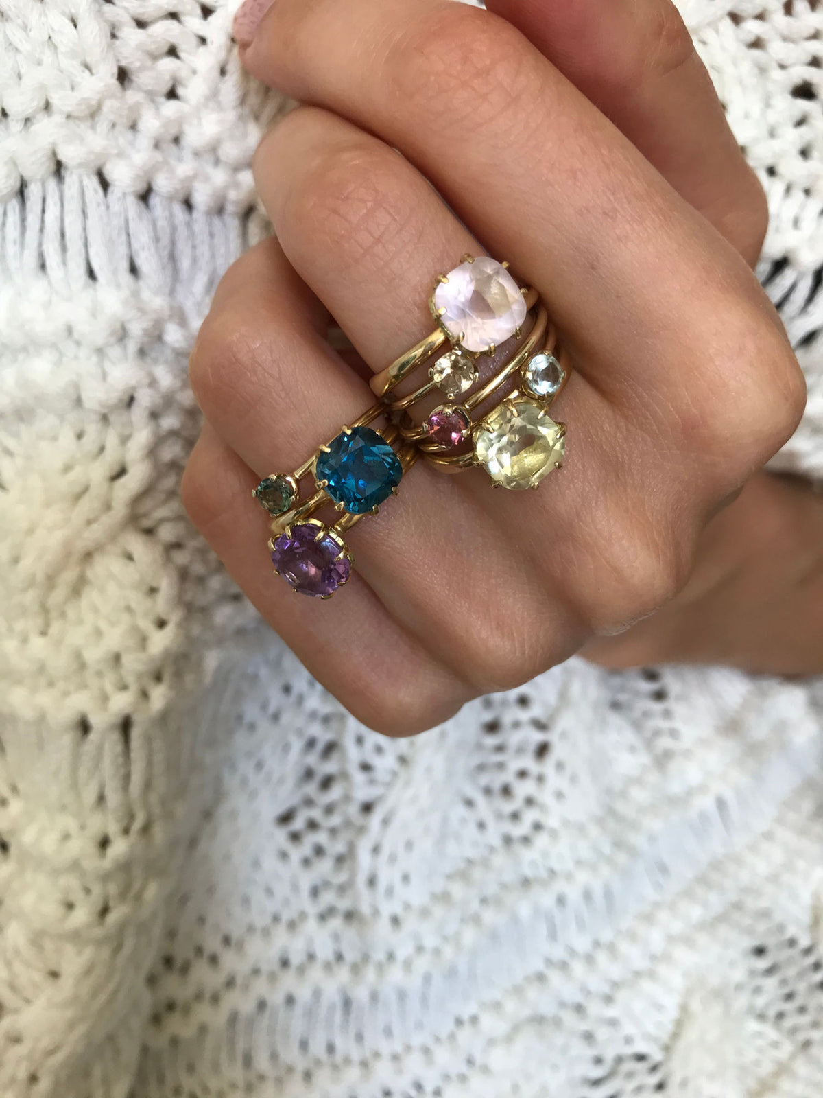 Square Purple 18K Gold Ring w. Amethyst