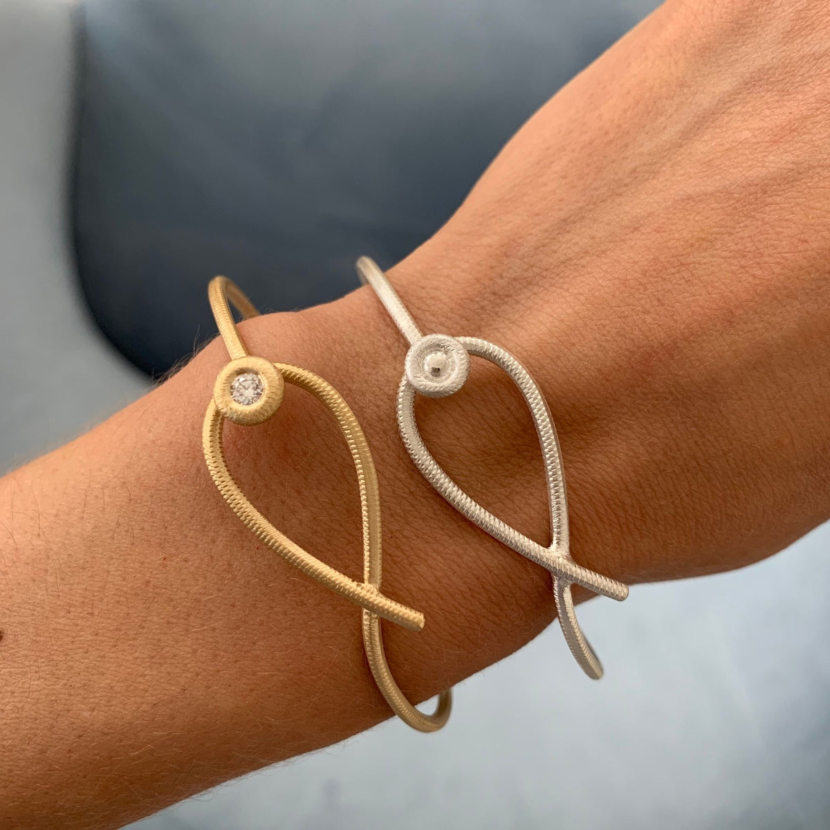 Kharisma 18K Gold Bangle w. Diamond