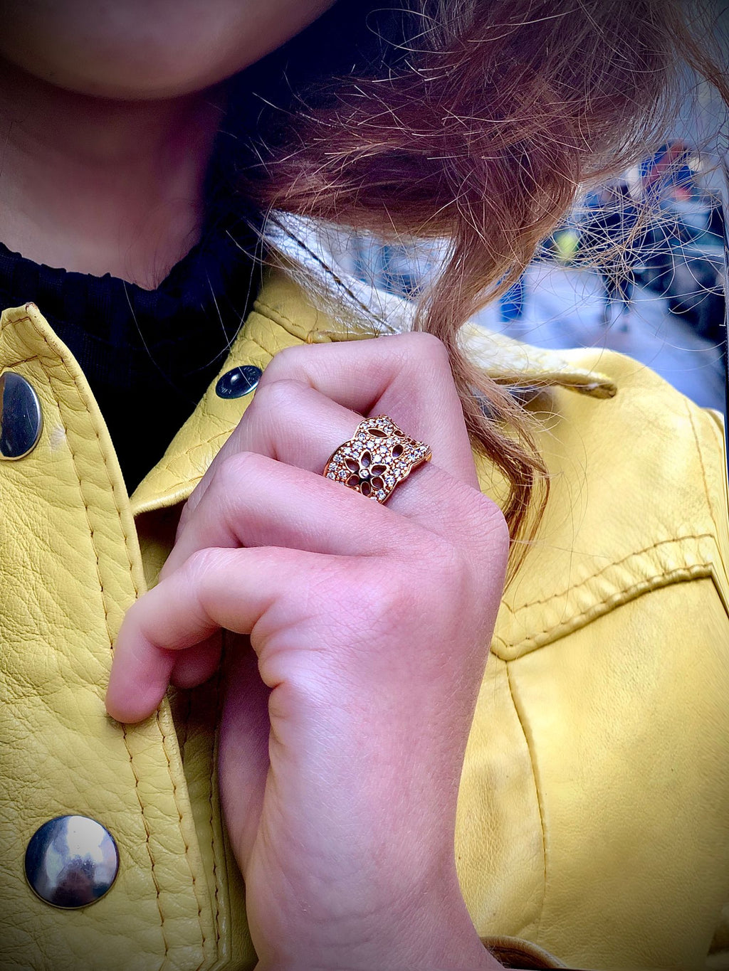 Medium Lace Pavé 18K Gold Ring w. Diamonds