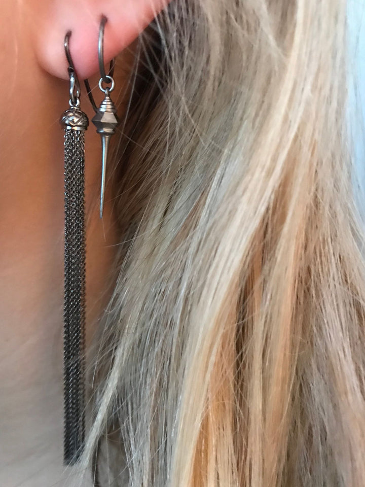 Miss Panewell Pendant Grey