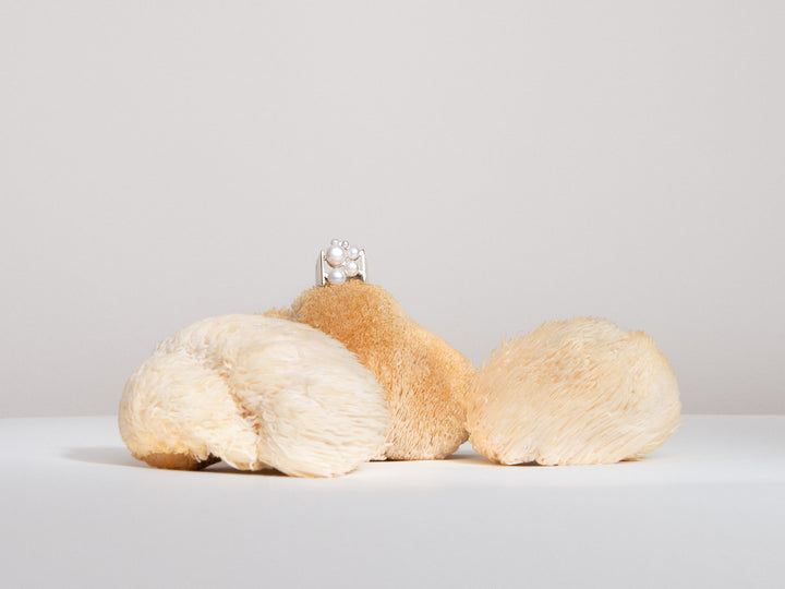 Gal Silver Ring w. Pearls