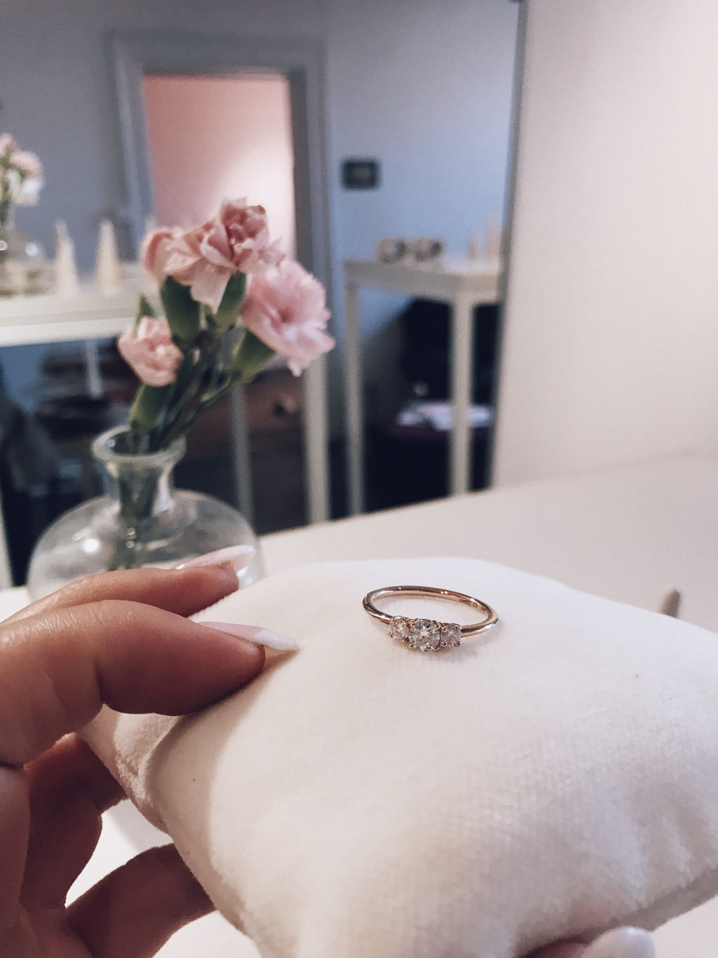 Edith 18K Gold, Whitegold or Rosegold Ring w. Diamonds