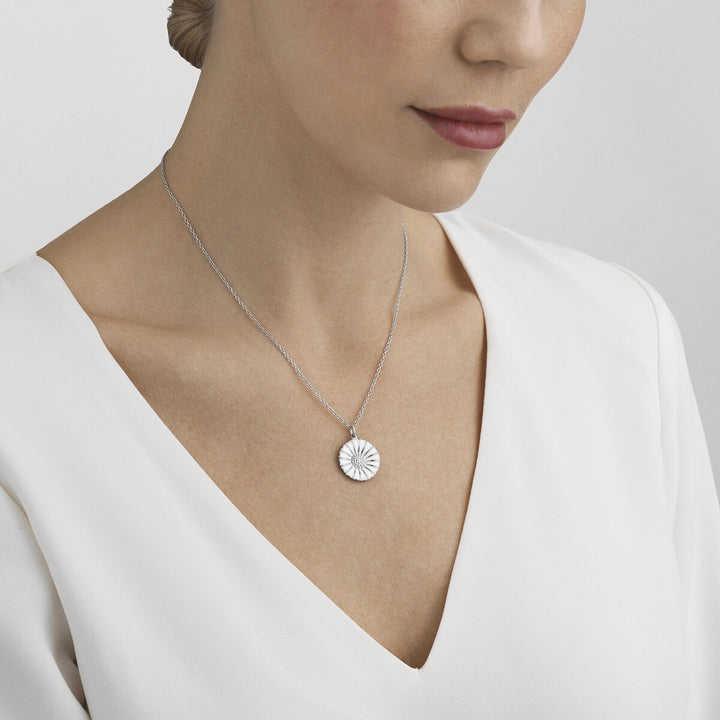 Daisy 18 mm. Silver Necklace