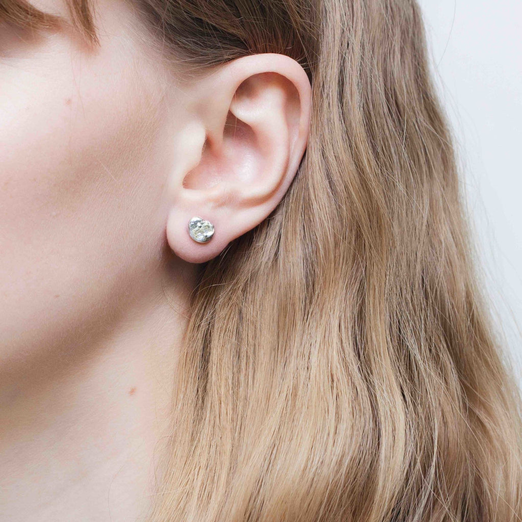 Connected Silver Earrings w. Yellow Zirconias