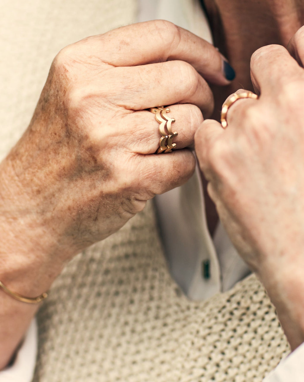 Royal dots 18K Whitegold Ring w. Diamond