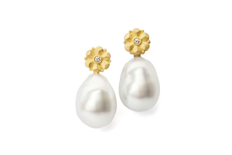 Nannina Tahiti 18K Gold Earrings w. Diamonds & Pearls