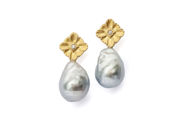 Lace Tahiti 18K Gold Earrings w. Diamonds & Pearls