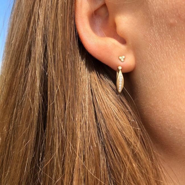 Orbit Dot 18K Hvidguld Ørestik m. Diamanter