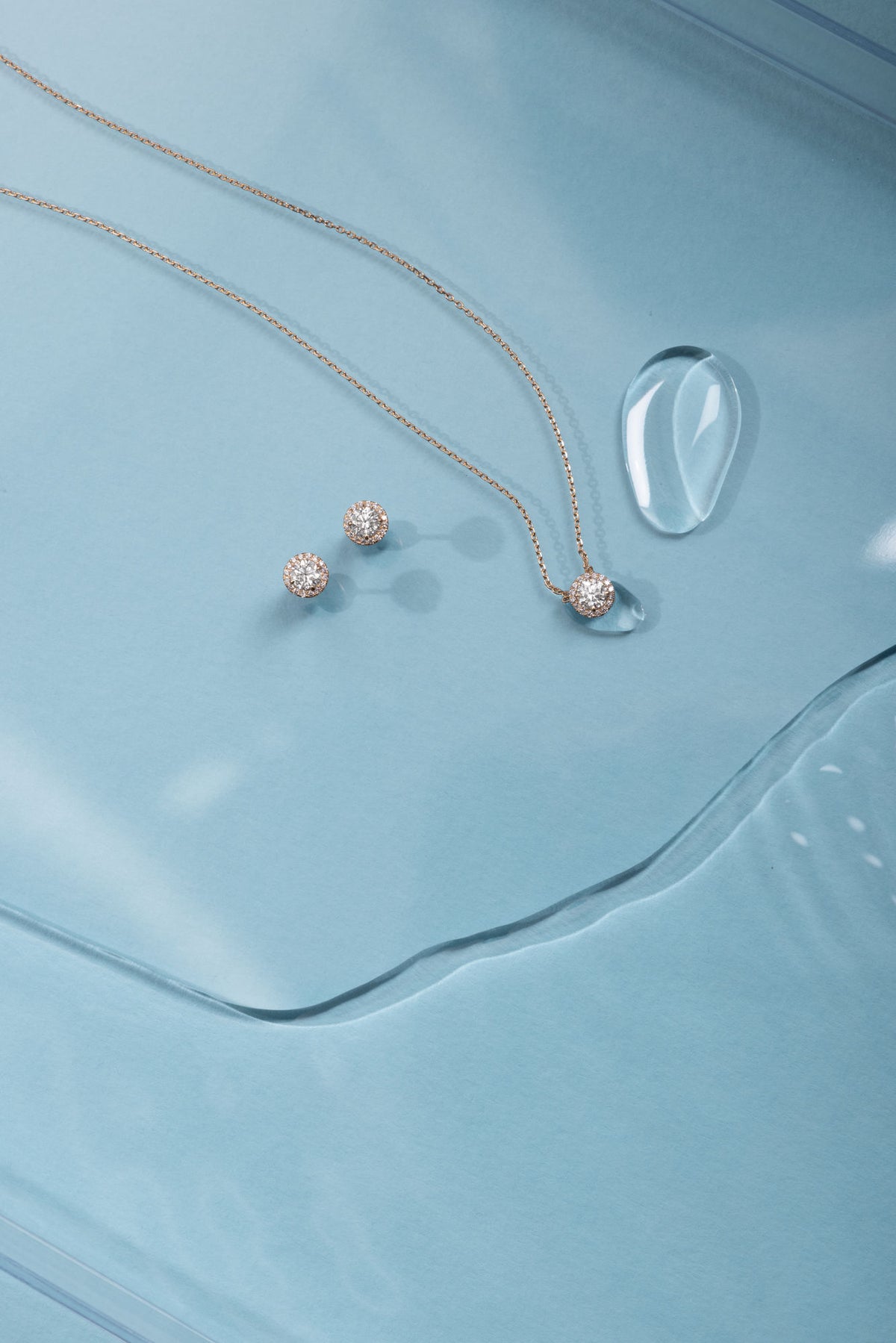 Gold-Ohrstecker aus 14K I Labor-Diamanten I Runder Brilliant I Halo-Design  