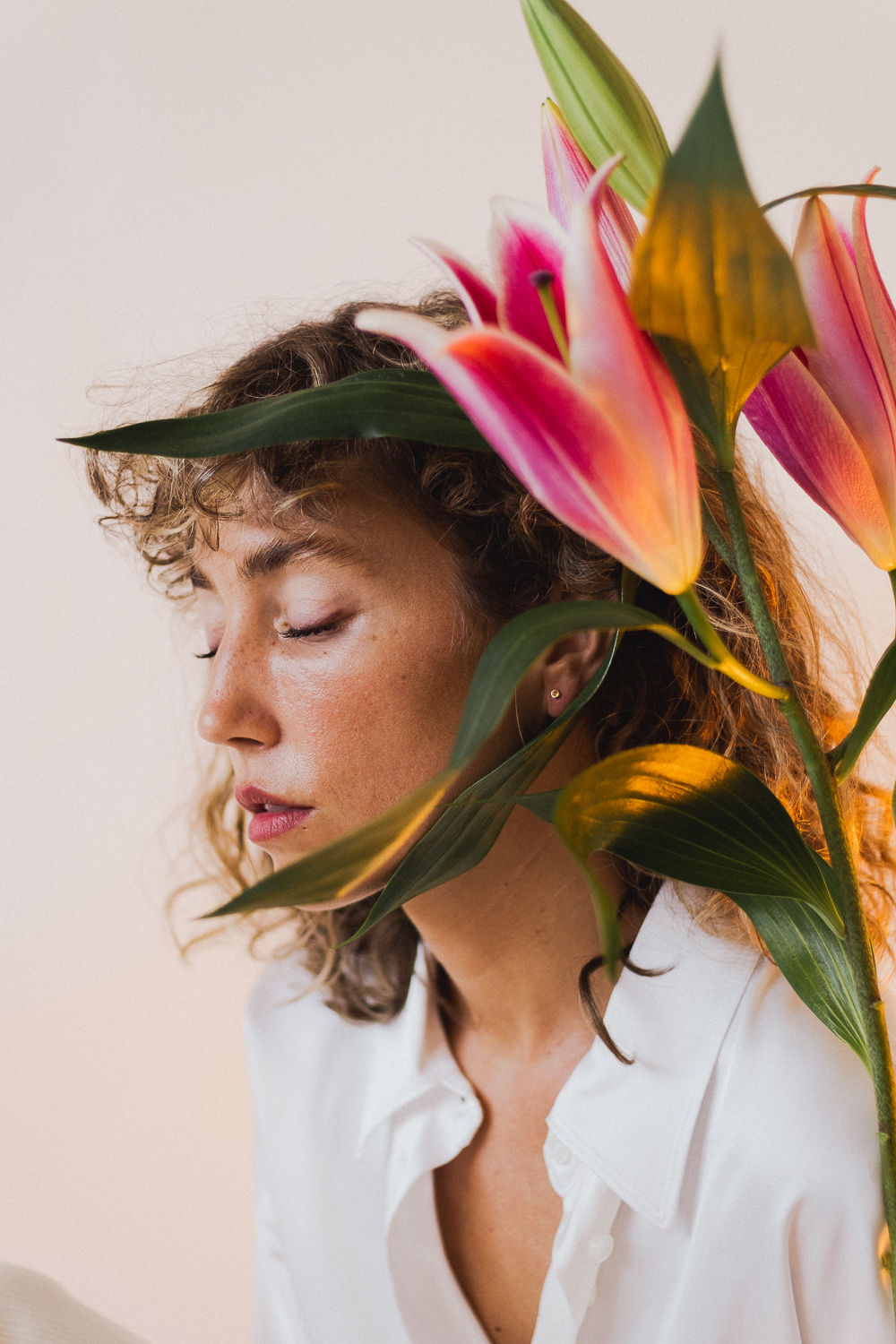 The Happy 18K Gold Studs w. Citrin