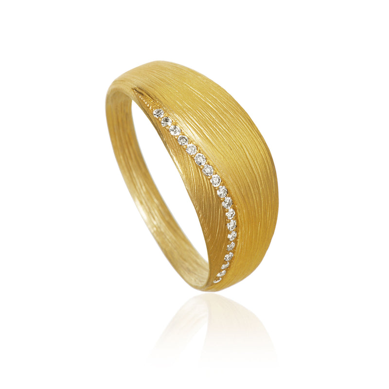 Small Aura 18K Gold Ring w. Diamonds