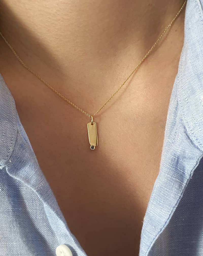 Coralie Grzes | Alice Amulett März Kette aus 18K Gelbgold mit Aquamarin