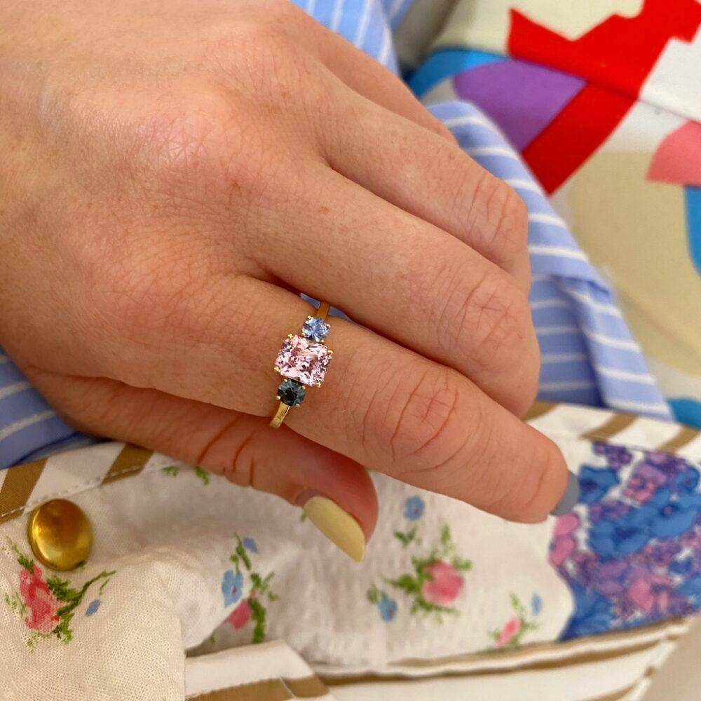 Anagate 18K Gold Ring w. Sapphires