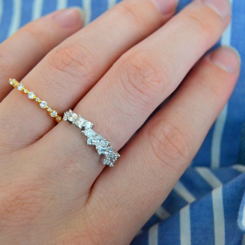 Brita 18K Gold Ring w. Diamonds