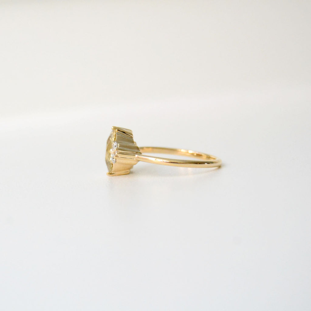 Dehi 18K Gold Ring w. Tourmaline & Diamonds