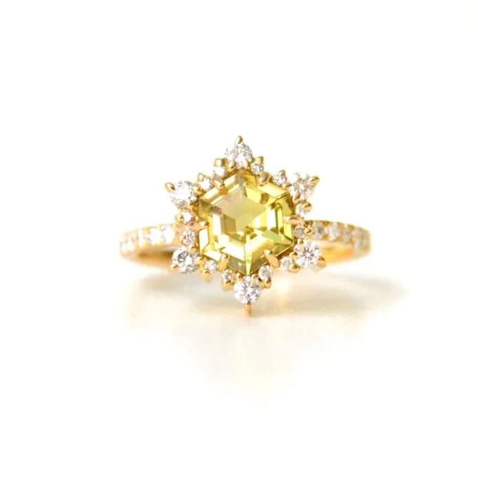 Piyali 18K Gold Ring w. Sapphire & Diamonds