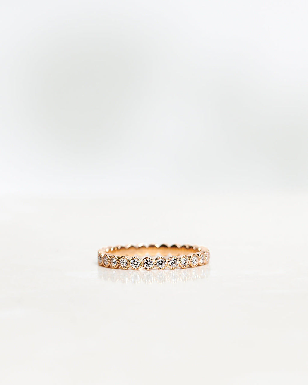 Astrid Vintage Style Bandring aus 18K Gold, Weißgold oder Rosegold I Diamanten