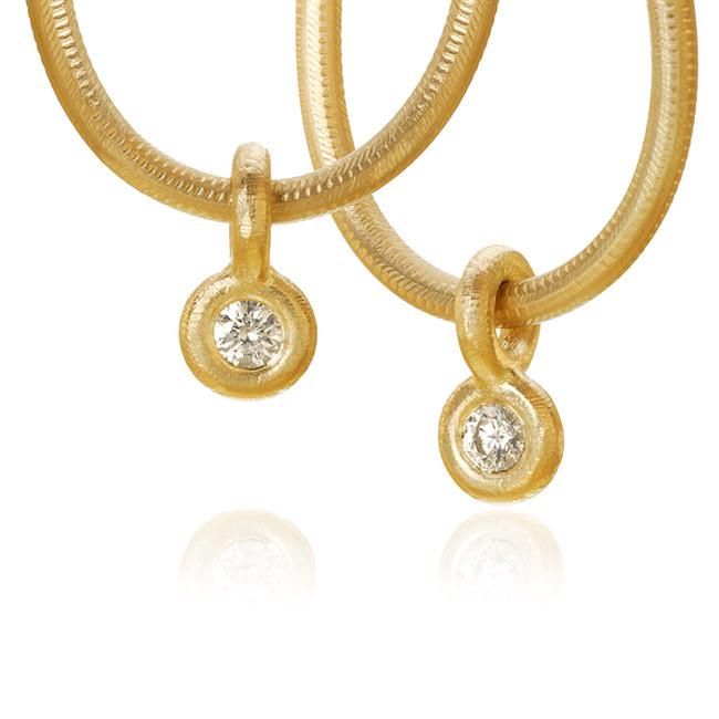 Glory 18K Gold Pendant w. Diamond