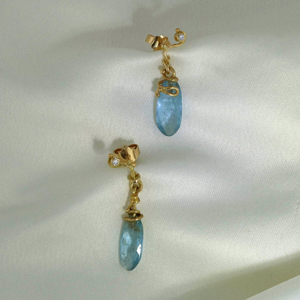 Seafire 18K & 22K Gold Earring w. Aquamarines & Diamonds
