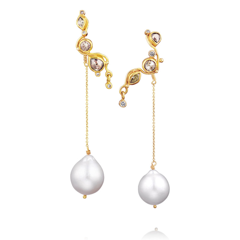 Seafire 18K Gold Earrings w. Diamonds & Pearls
