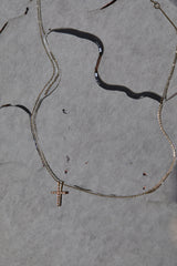 Halskette mit Kreuzanhänger aus 18K Weißgold mit Labor-Diamanten