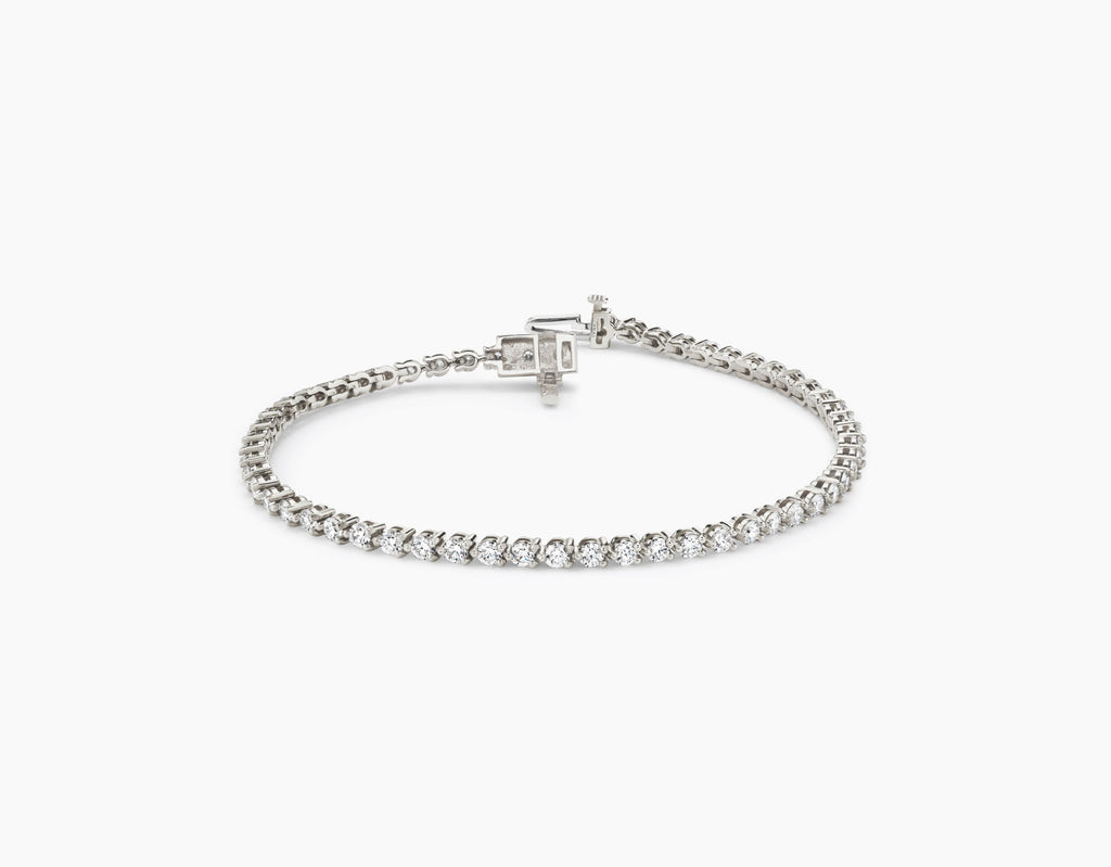 Petitie 14K Whitegold Tennis Bracelet w. Lab-Grown Diamonds