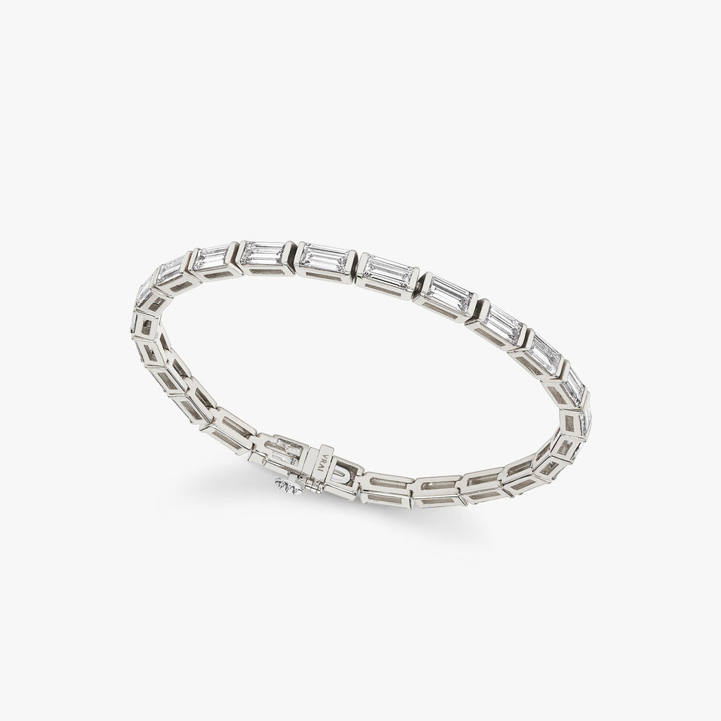 Baguette 14K Whitegold Tennis Bracelet w. Lab-Grown Diamonds