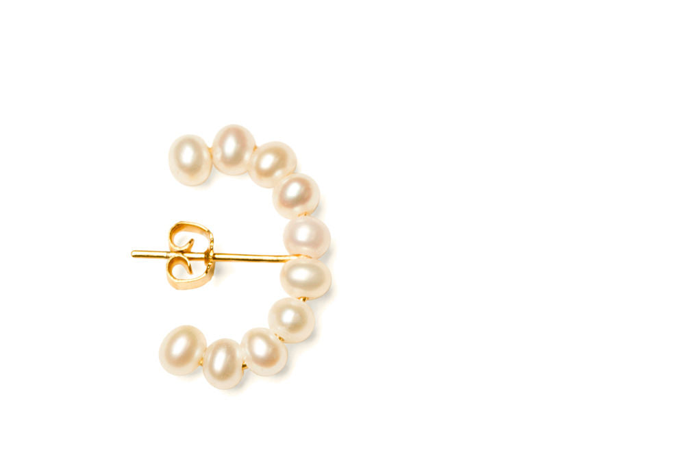 Iris half Gold Plated Hoop w. Pearls