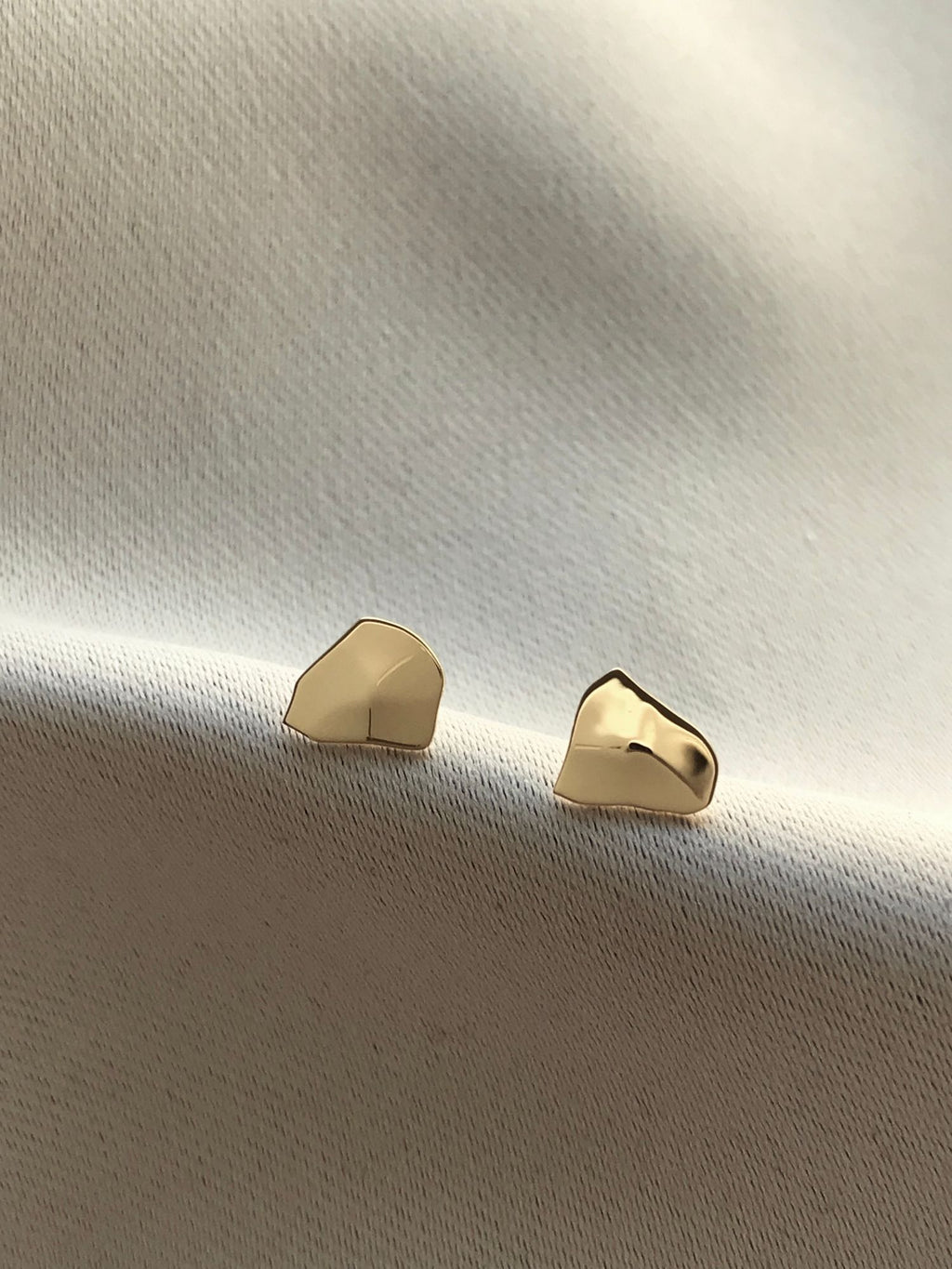 CLOUD Day 8K or 14K Gold Stud