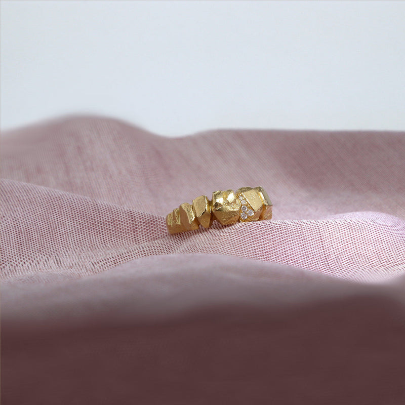 Chunky Nugget Ring Gold, White Diamonds