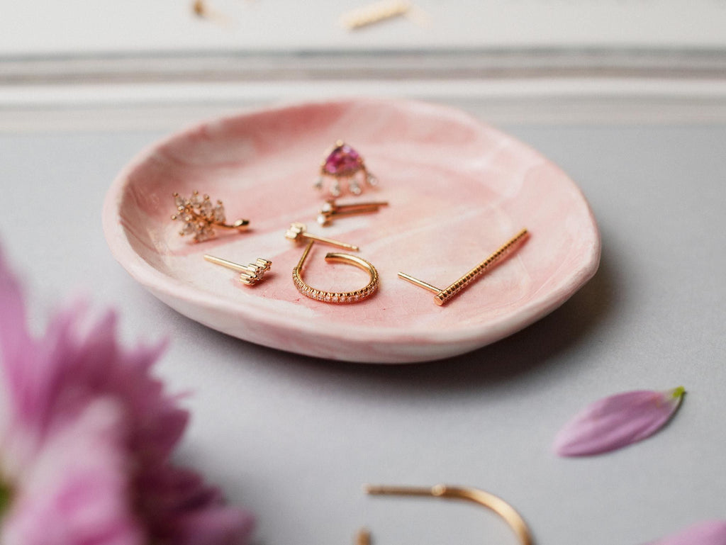 Tiny Brigitte Ohrstecker 18K Gold, Weißgold oder Rosegold I Diamanten I Single 