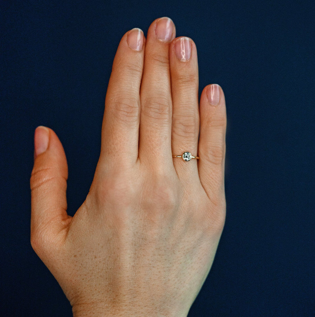 The Classic Bezel Big - 18K Gold / 48