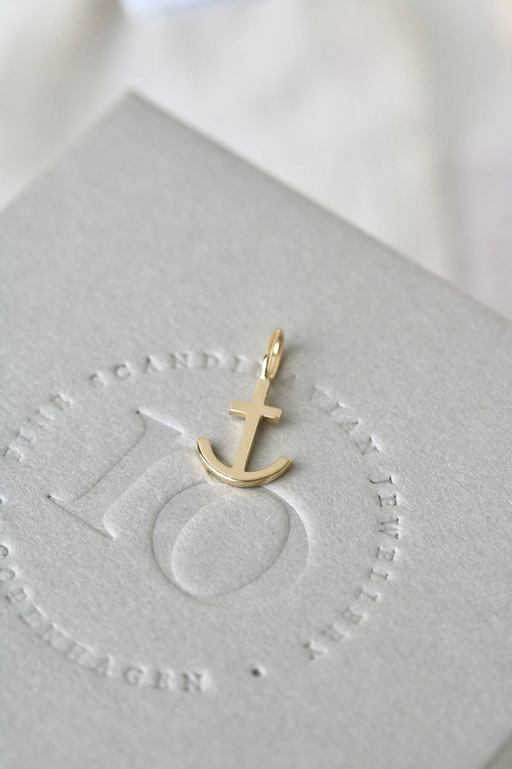 Rock Hope 18K Gold Pendant w. Diamond