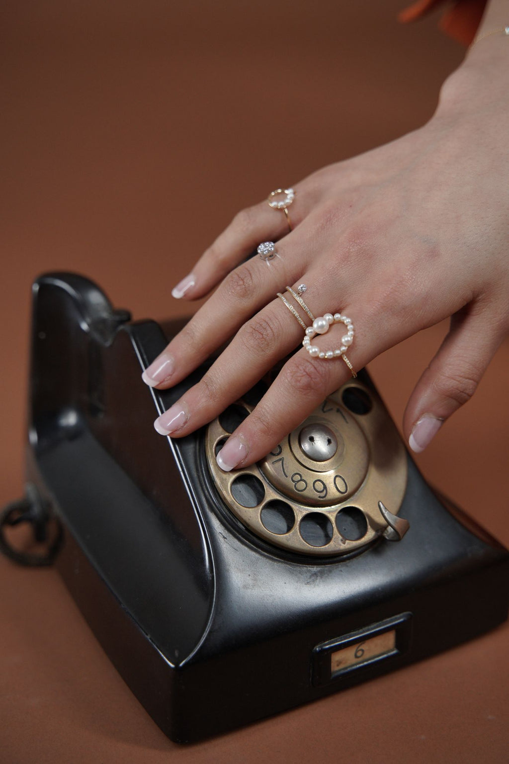 Half Pearl Aphrodite 18K Gold Ring w. Diamond & Pearls