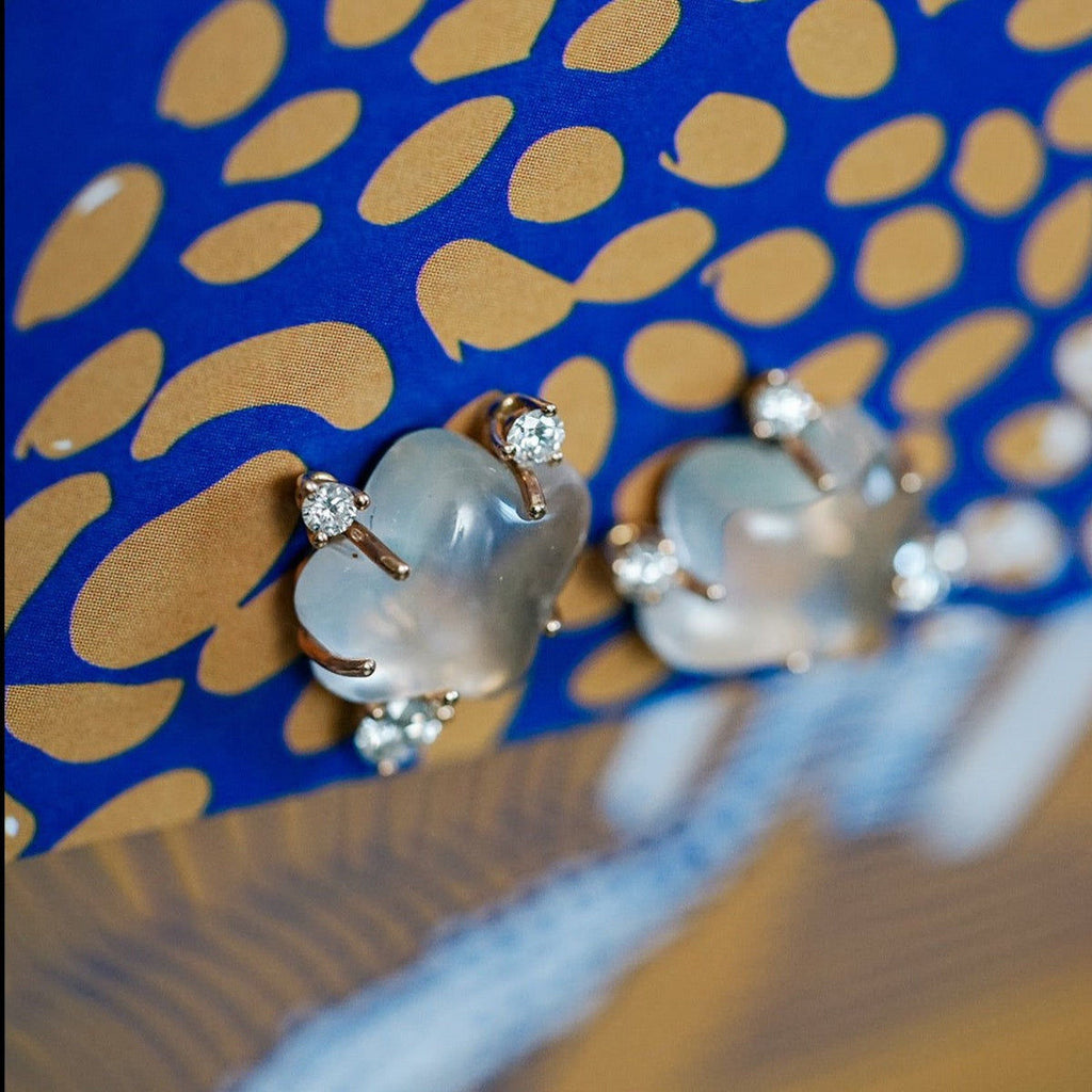 Cloud Collection 18K Gold, Rosegold or Whitegold Studs w. Diamonds & Quartz