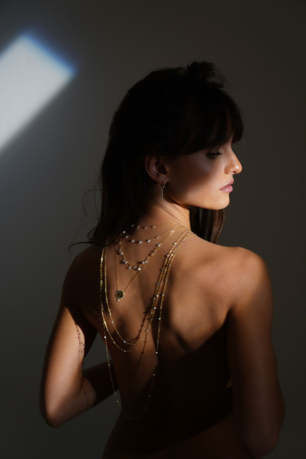 Danaé hanging 18K Gold, Whitegold or Rosegold Necklace w. 7 Diamonds