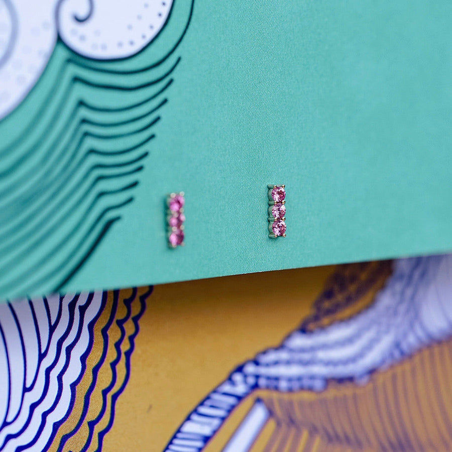 Essential Bliss 18K Rosaguld Ørestikker m. Safirer