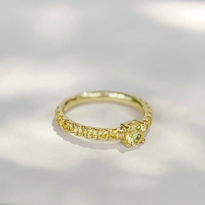 Candy Sweet Yellow 18K Gold Ring w. Sapphires